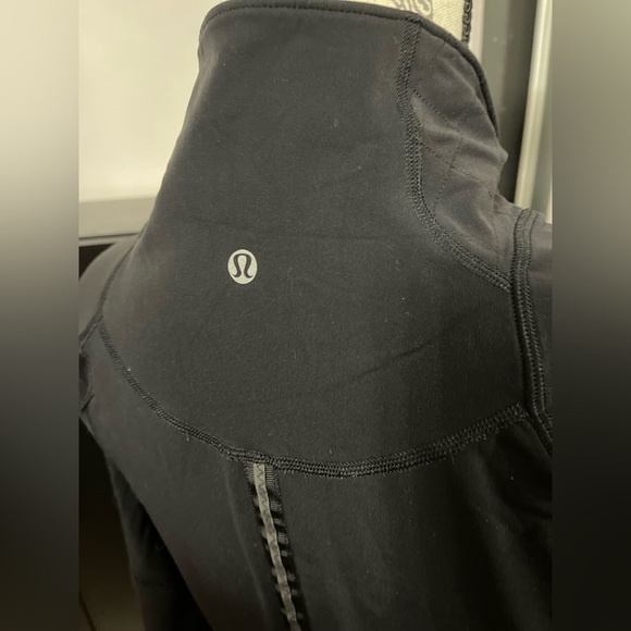 Lululemon pullover size 8 - Picture 4 of 7